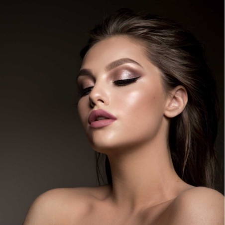 Complete makeup and touch-ups - Competitions | Vicorne Competitor