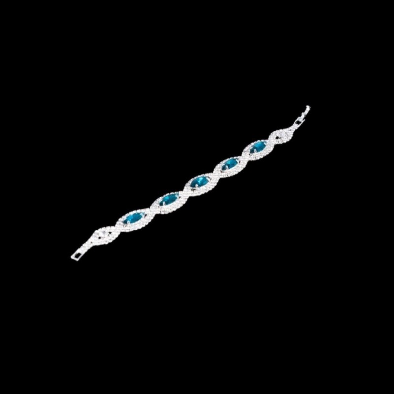 Bracelet Romy : Éclat Cristal et Prestance Scénique | Vicorne Competitor